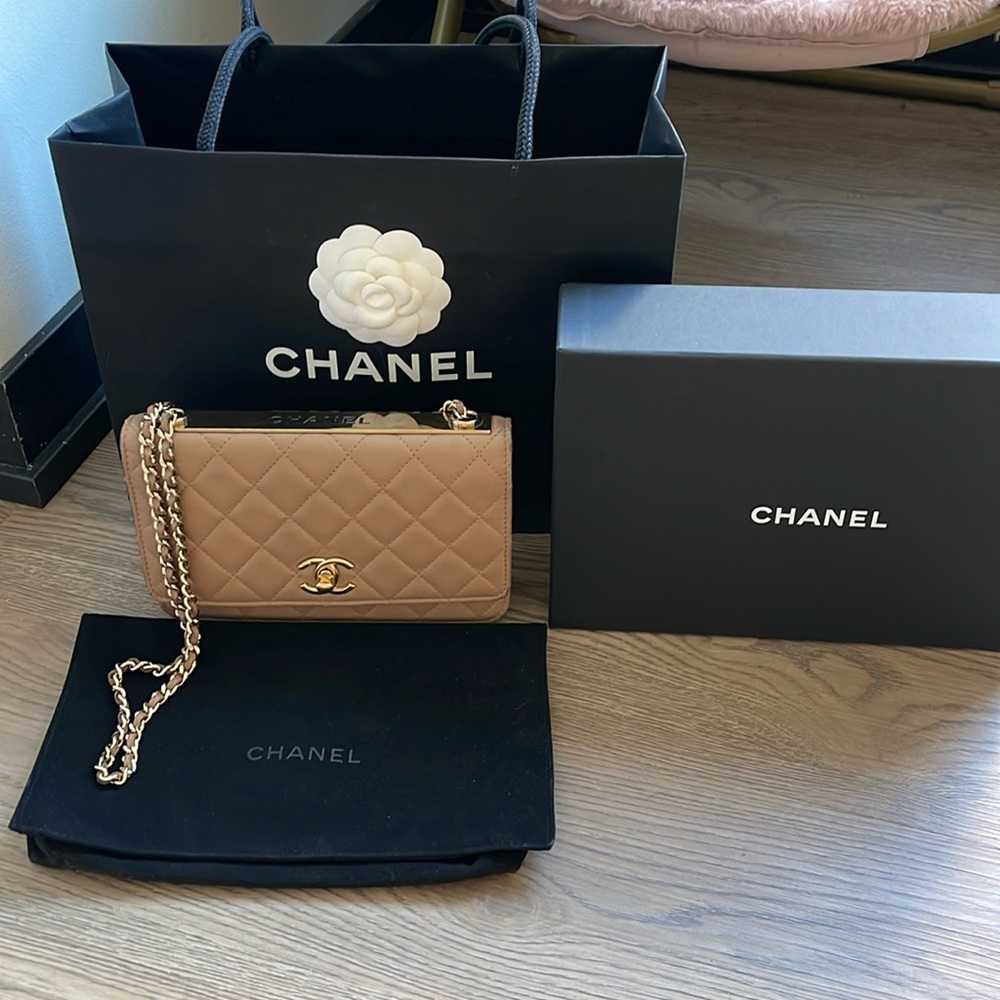 Chanel Trendy Wallet On Chain